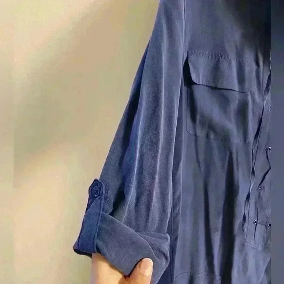 Equipment femme blouse pop over long line 100% silk lace up collar. Medium - Picture 4 of 7